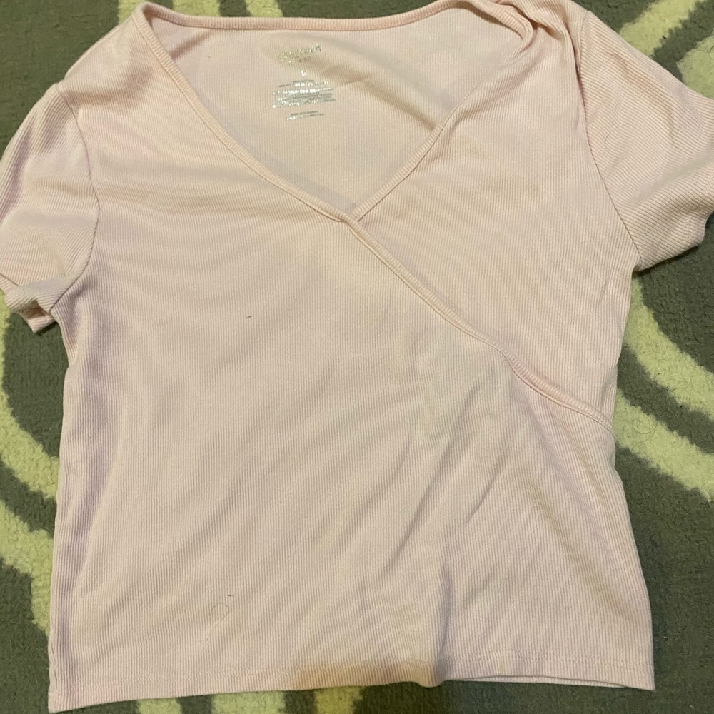 v neck tee